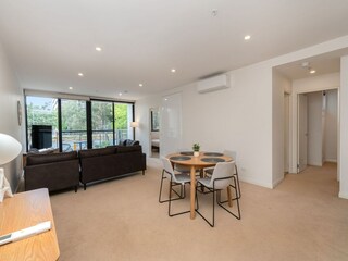 Apartment Welt Features 12