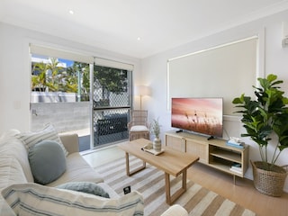 Apartment Broadbeach Features 9