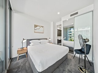 Apartment Welt Features 13