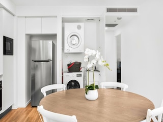 Apartment Broadbeach Features 12