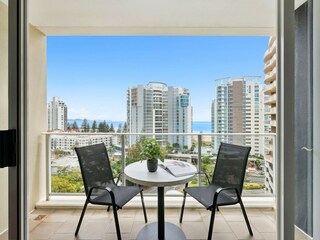 Apartment Broadbeach Outdoor Recording 4