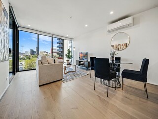 Apartment Welt Features 17