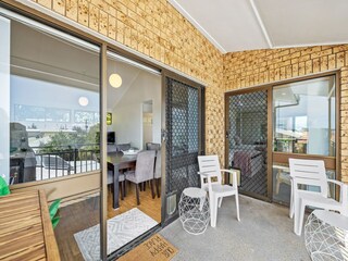 Apartment Welt Outdoor Recording 1