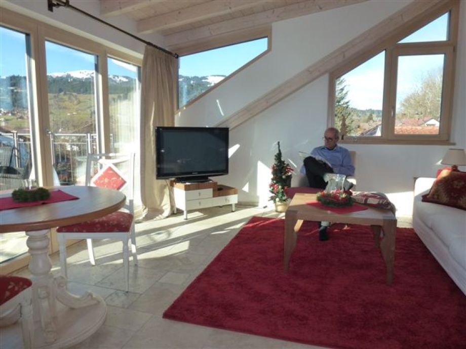 wohnzimmer mit bersicht richtung hoerner und oberstdorf