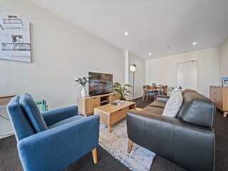 Apartment Welt Features 13
