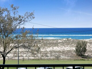 Apartment Broadbeach Outdoor Recording 3