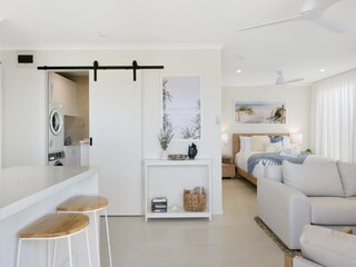 Apartment Broadbeach Features 12