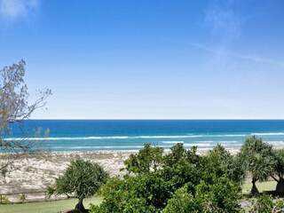 Apartment Broadbeach Outdoor Recording 4