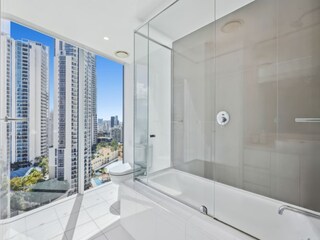 Apartment Broadbeach Features 10
