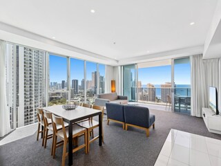 Apartment Broadbeach Features 5
