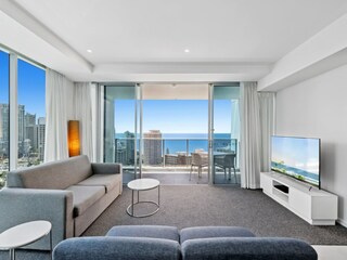 Apartment Broadbeach Features 6
