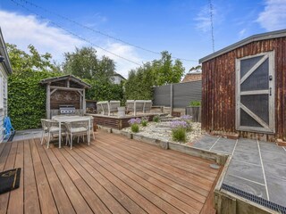 Apartment Welt Outdoor Recording 5