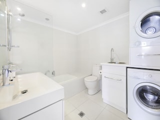 Apartment Broadbeach Features 19