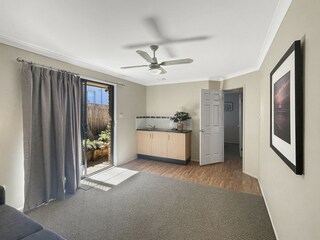 Apartment Welt Features 24