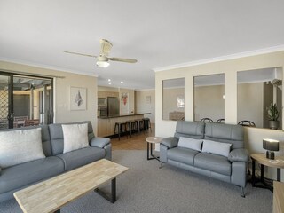 Apartment Welt Features 11