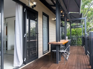 Apartment Welt Outdoor Recording 2