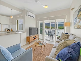 Apartment Trinity Beach Features 13