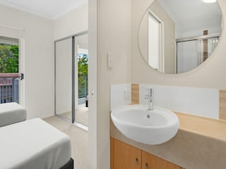 Apartment Trinity Beach Features 16
