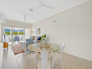 Apartment Trinity Beach Features 18