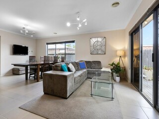 Apartment Welt Features 8