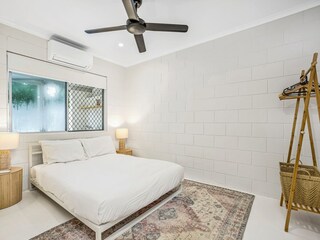 Apartment Trinity Beach Features 17
