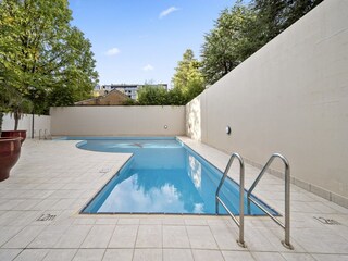 Apartment Welt Outdoor Recording 2