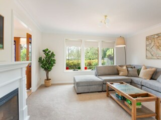 Apartment Welt Features 12