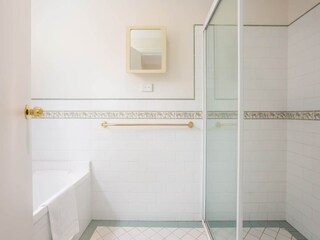 Apartment Welt Features 14