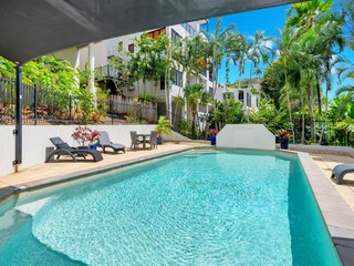 Apartment Trinity Beach Outdoor Recording 2