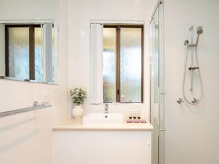 Apartment Welt Features 13