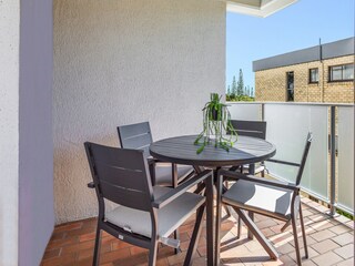 Apartment Welt Outdoor Recording 2