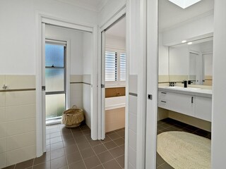 Apartment Welt Features 26