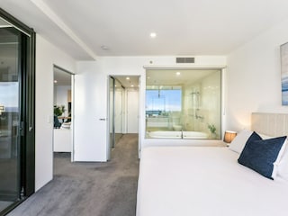 Apartment Broadbeach Features 12