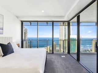 Apartment Broadbeach Features 19