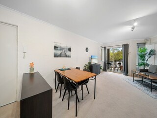 Apartment Welt Features 13