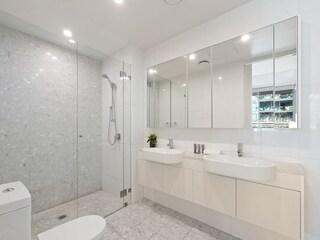 Apartment Welt Features 13