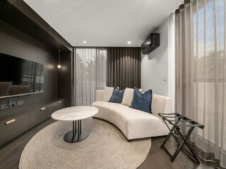 Apartment Welt Features 5