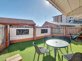 Apartment Welt Outdoor Recording 2