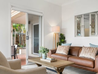 Apartment Welt Features 9