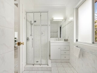 Apartment Welt Features 16