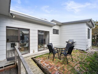 Apartment Welt Outdoor Recording 3