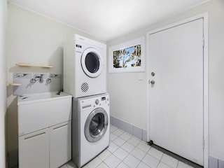 Apartment Broadbeach Features 11