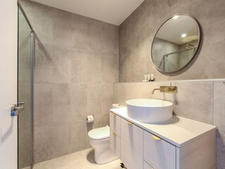 Apartment Welt Features 13