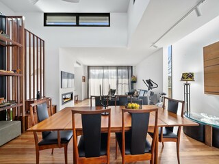 Apartment Welt Features 35