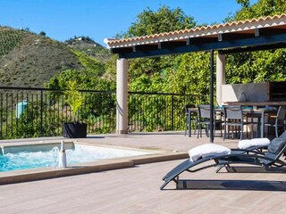 Urlaub pur auf der schönen Terrasse der Villa