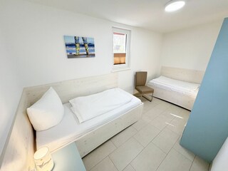 1. Schlafzimmer mit 2 Einzelbetten