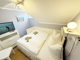 2. Schlafzimmer mit Kojenbett