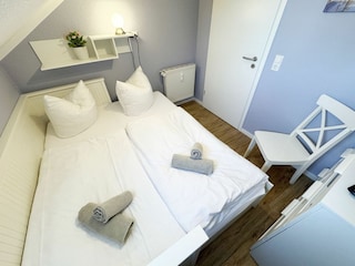 2. Schlafzimmer mit Kojenbett