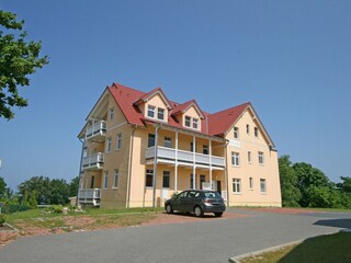 Villa Bergfrieden Parkplatzseite