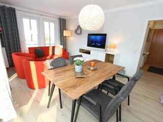 Essbereich mit gemütlicher Couch